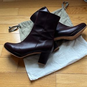 Bhava Studio Stevie Platform booties, vegan, burgundy, size US 8 EU 38